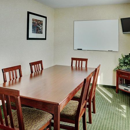 Lakeview Inns & Suites - Slave Lake Екстериор снимка