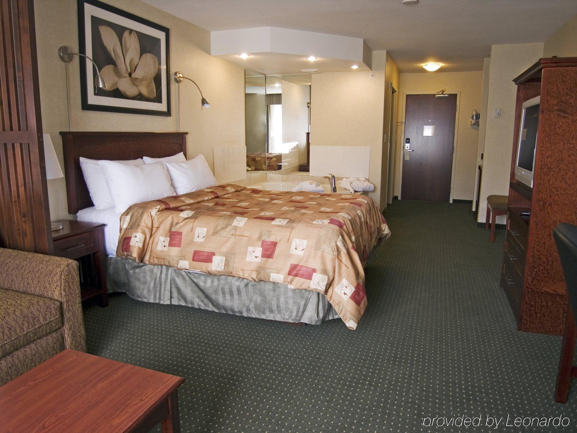 Lakeview Inns & Suites - Slave Lake Стая снимка
