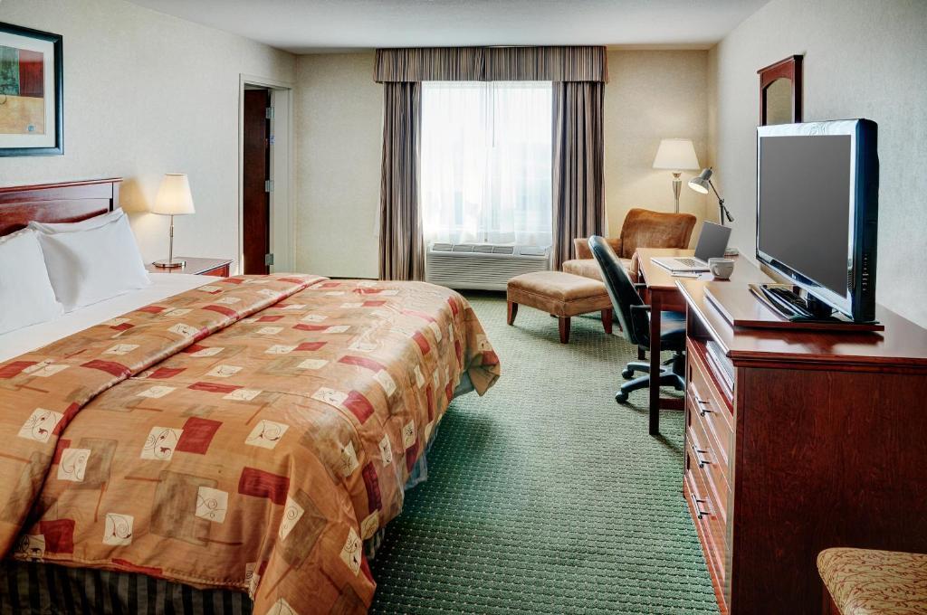 Lakeview Inns & Suites - Slave Lake Стая снимка
