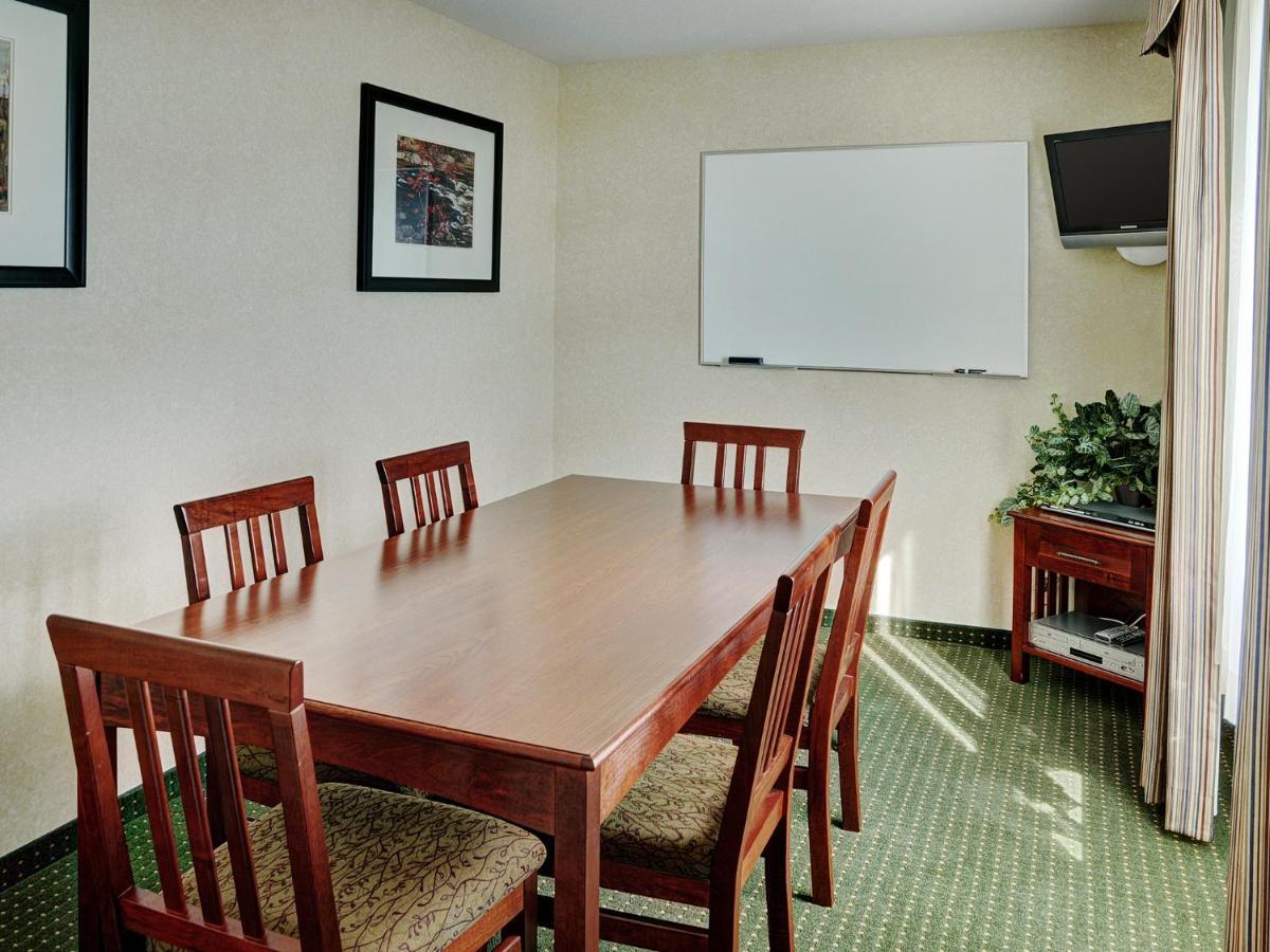 Lakeview Inns & Suites - Slave Lake Екстериор снимка